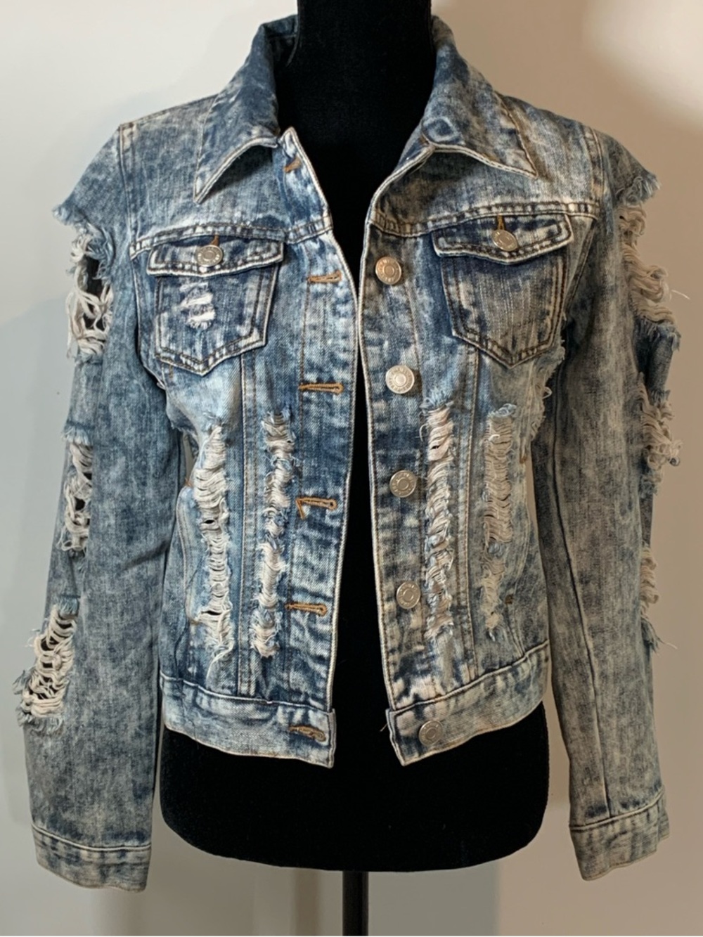 Thrill Distressed Acid-Wash Blue Jean Jacket Size Large Edgy Biker Retro Grunge